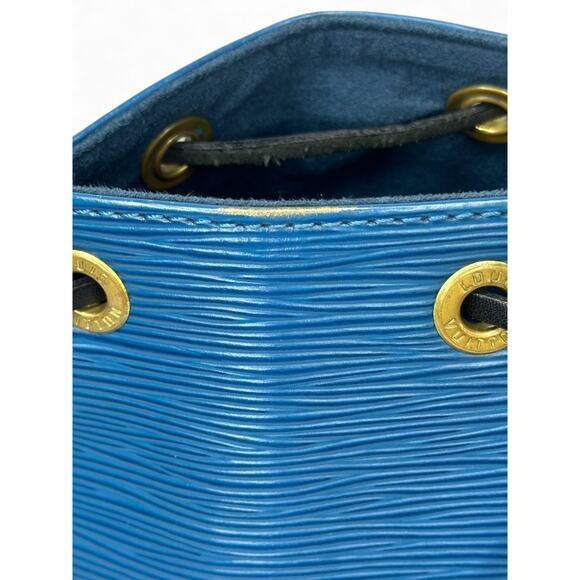 Louis Vuitton Epi Leather Petit Noe Bucket Bag - Picture 4 of 14